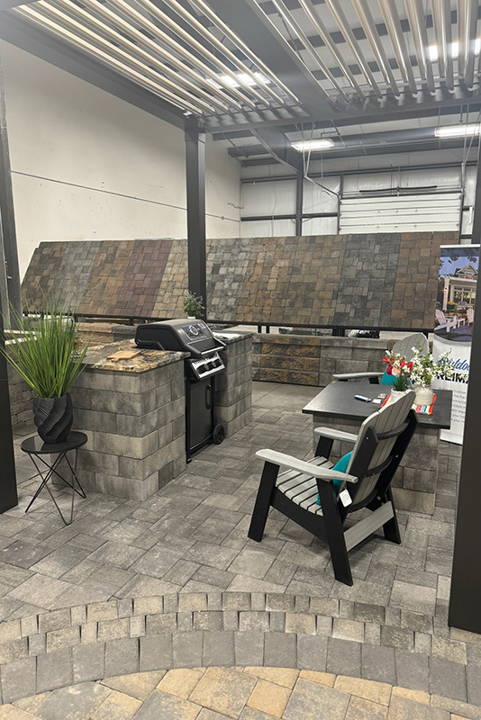 Oregon Block outdoor kitchen and accent